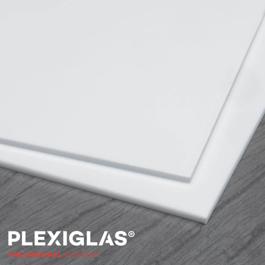 Plexiglas wit 3 mm met Röhm met logo