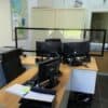 bureau scheidingswand op maat, plexiglas met frame