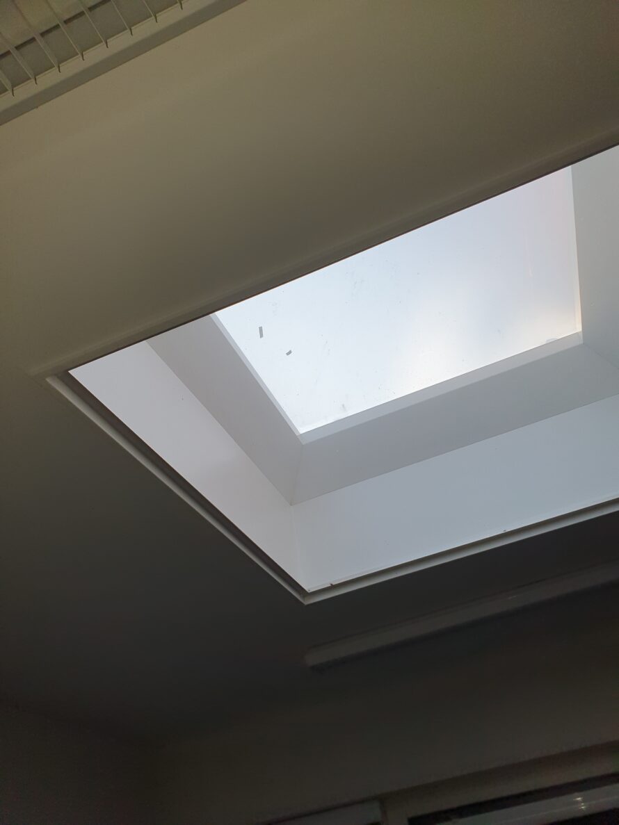 Lichtkoepel isoleren met een plexiglas plaat
