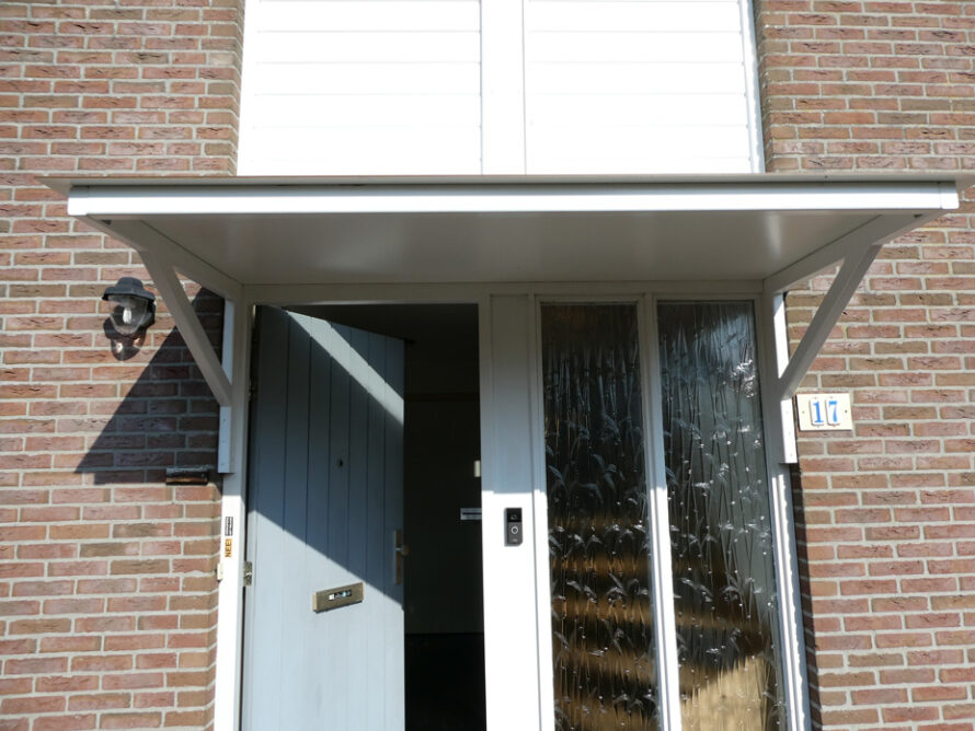 Deurluifel trespa hpl voordeur