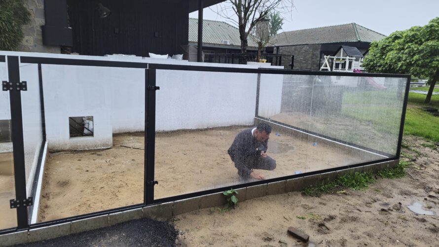 Monteren dierenverblijf