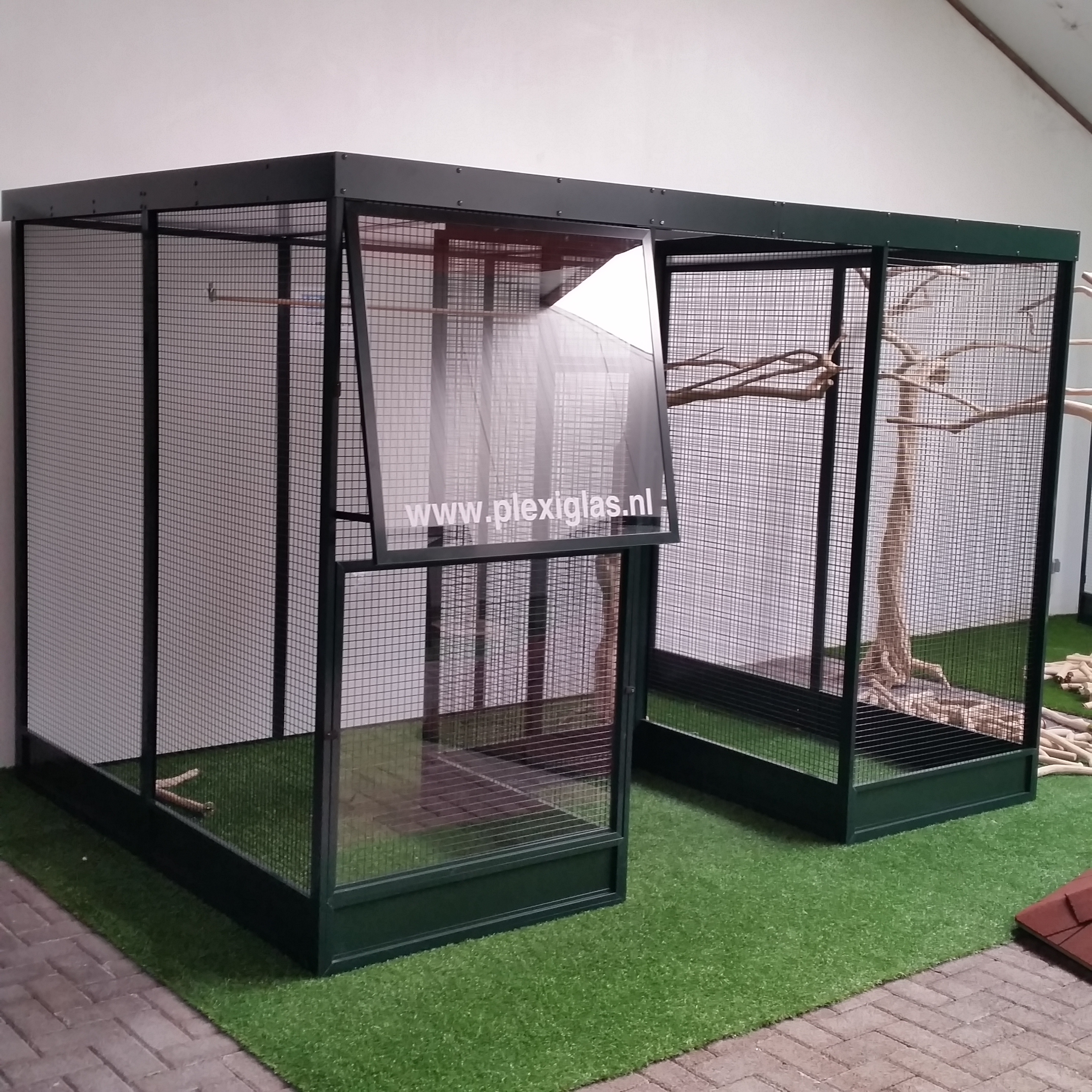 regen Specificiteit Verandering Plexiglas voorzetraam dierenverblijven | Plexiglas.nl